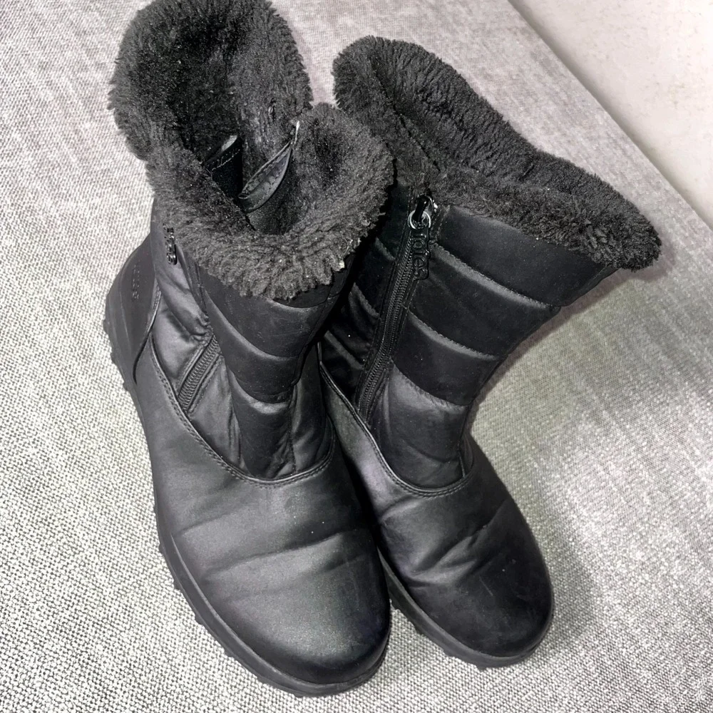 Totes Womens US 9 M Weather Boots Black Faux Fur Lined Side Zipper Mid Calf Snow